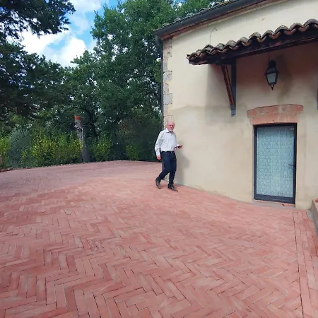 Idyllic Old Charming Near Siena Villa